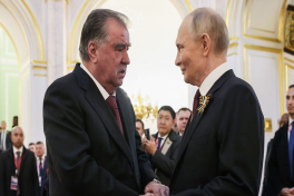 Путин обсудил с Эмомали Рахмоном итоги переговоров с США