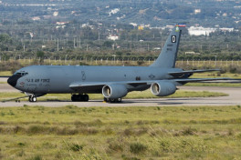 Американские военные самолеты сели в ереванском аэропорту