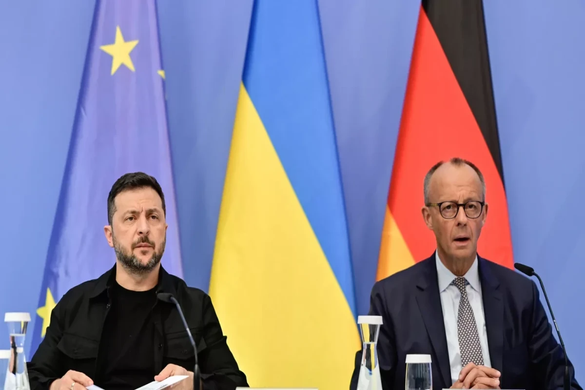Конференция по Украине в Берлине: закрытые комнаты, изъятые телефоны и английский язык 