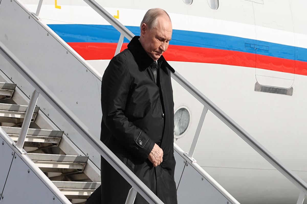 Путин летит с подарком к Трампу, но сначала — мемориал в Магадане