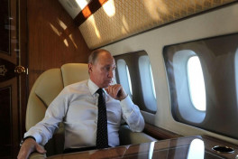 Самолёт Путина приземлился на Аляске