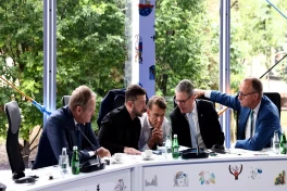 Макрон, Стармер и Мерц проведут завтра встречу «коалиции желающих»