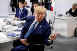 Трамп ответил на критику по поводу своей встречи с Путиным: Это глупая война Байдена