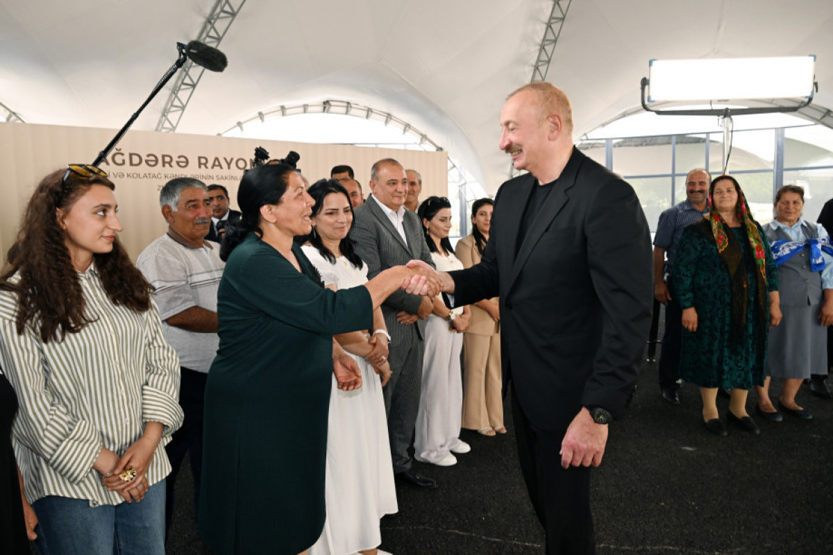Президент Ильхам Алиев и первая леди Мехрибан Алиева встретились с жителями сел Венгли и Колатаг Агдеринского района-ФОТО -ВИДЕО 