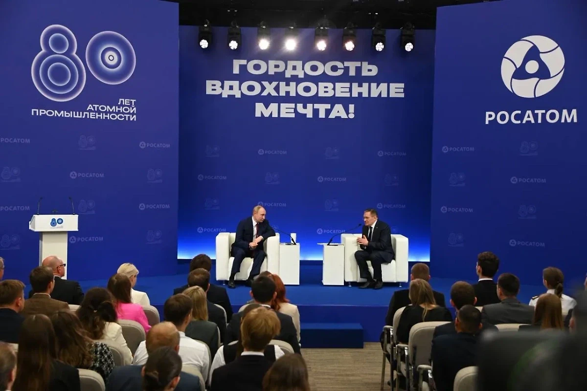 Путина удивило звание девушки, которую он принял за школьницу