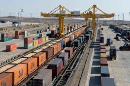 Китай строит на границе  сухой порт для наращивания торговли с Россией