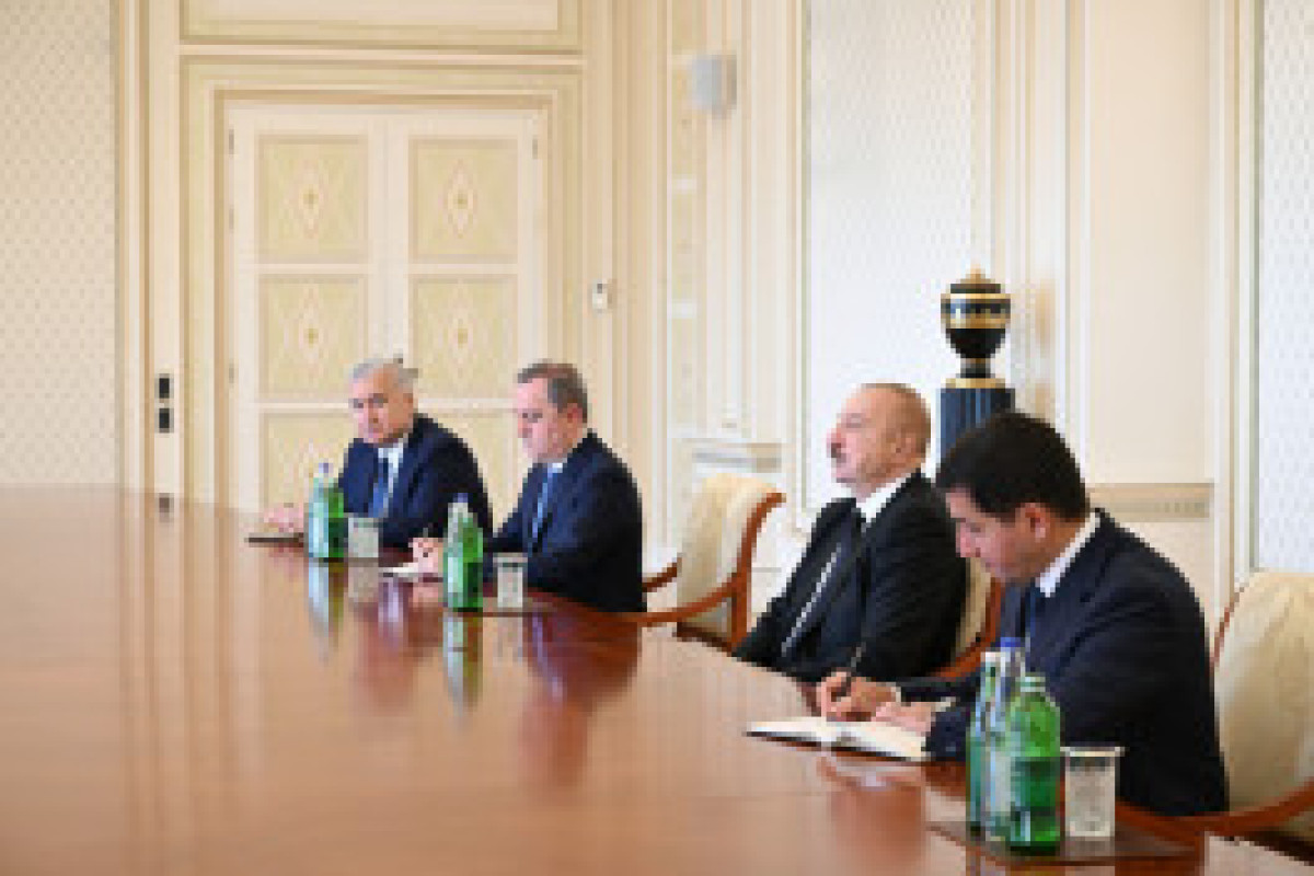 Президент Ильхам Алиев принял британского министра Стивена Даути 