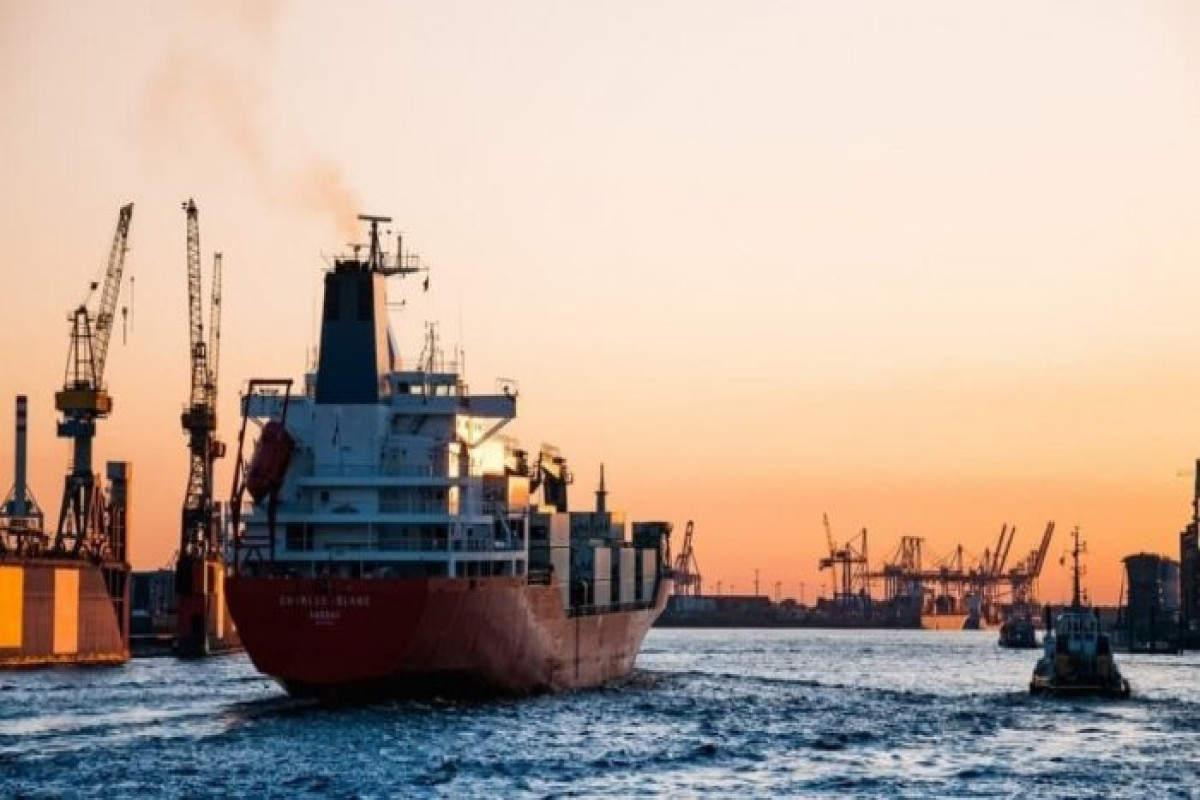 Азербайджан нарастил объёмы морских грузоперевозок на 12%