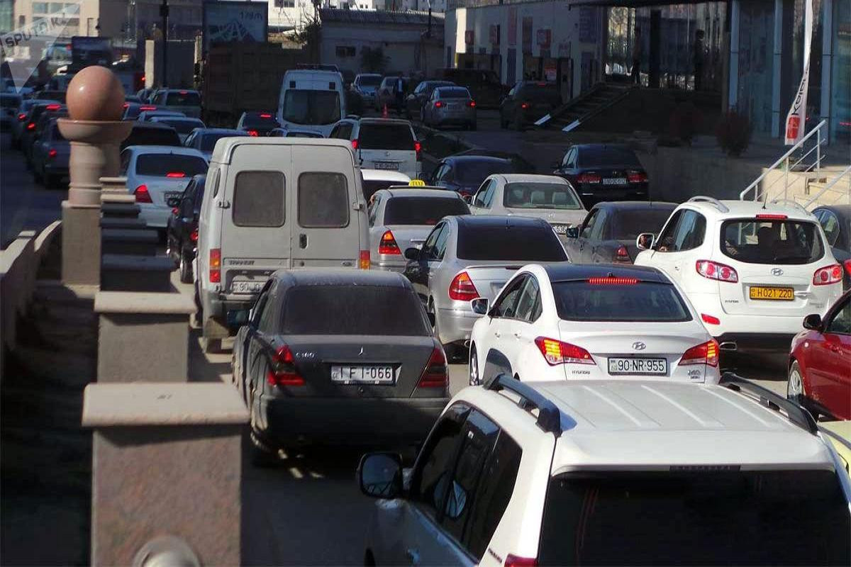 Утренние пробки на улицах Баку - СПИСОК