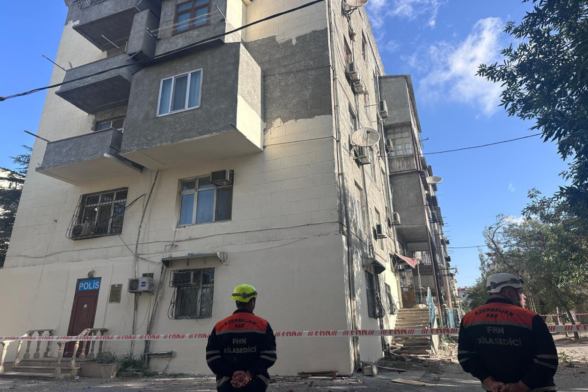 В Баку в квартире пятиэтажного дома прогремел взрыв-ОБНОВЛЕНО -ФОТО 