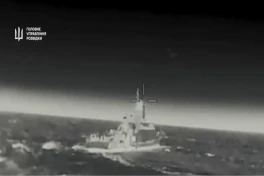 Украина ударила по ракетному кораблю России в Азовском море-ВИДЕО 