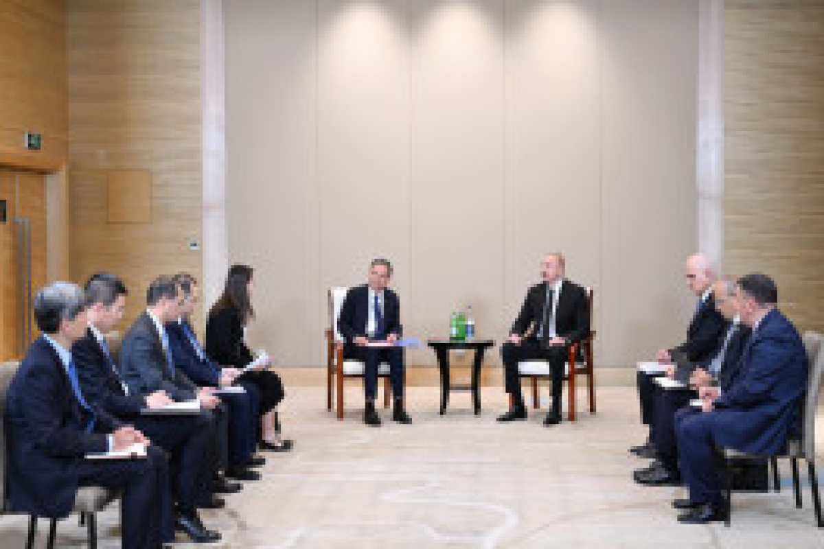 Президент Азербайджана встретился с и. о. руководителя China Energy Engineering Corporation Limited