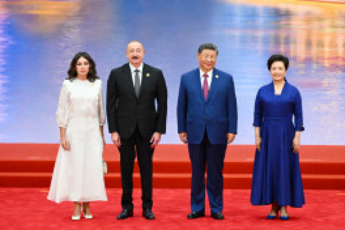 Президент, первая леди Азербайджана посетили банкет от имени Си Цзиньпина-ФОТО 