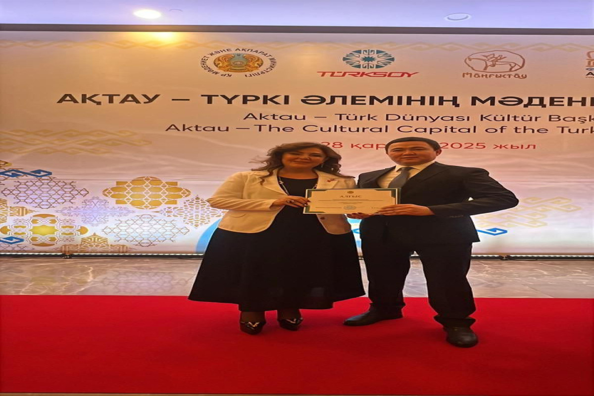 Гюлистан Алиева удостоена награды TÜRKSOY