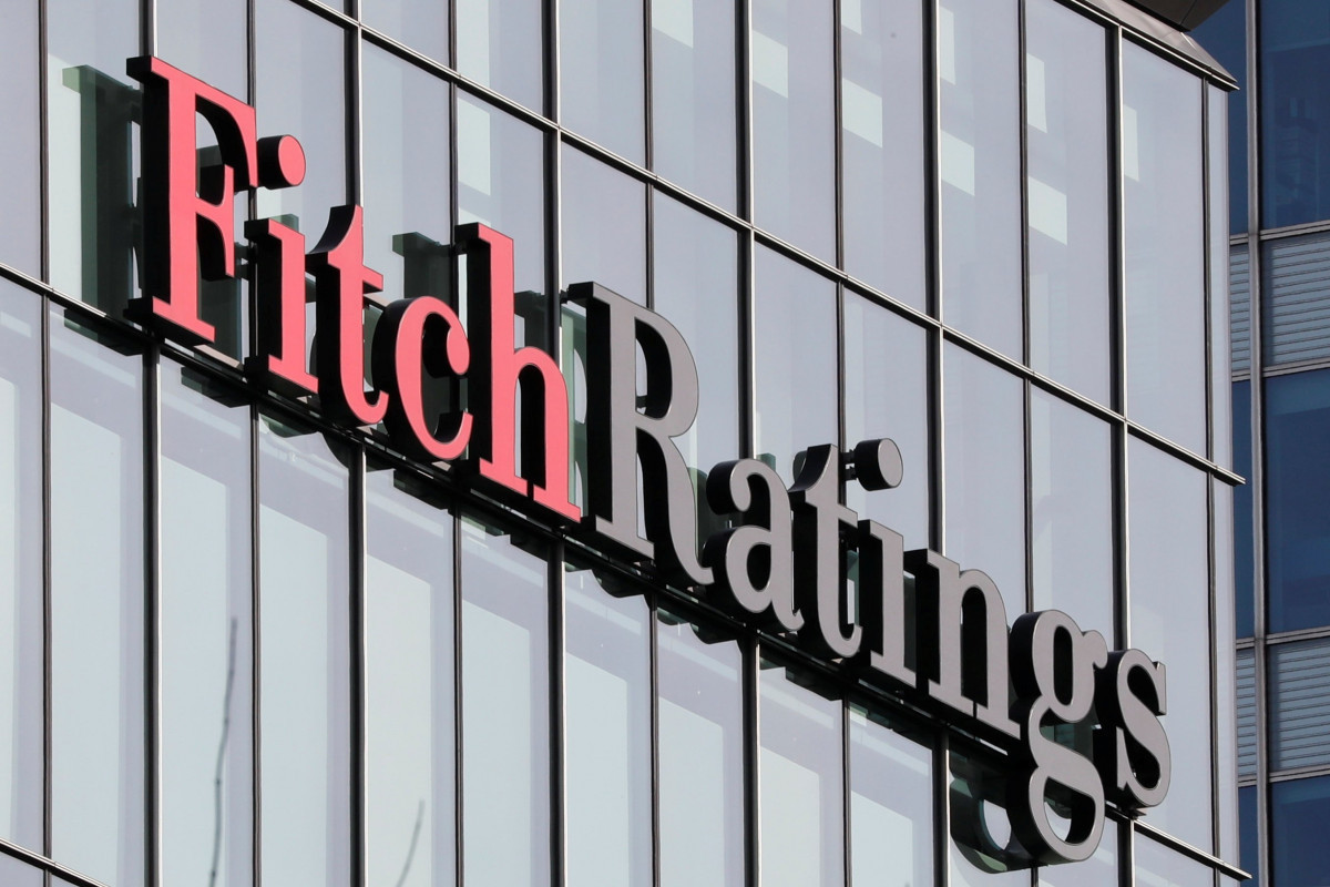Fitch прогнозирует снижение прибыльности, но устойчивость банков Азербайджана