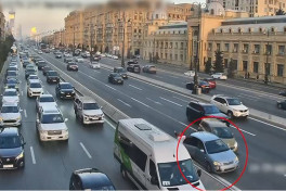 Кадры очередного ДТП из-за серьезной ошибки водителя такси-ВИДЕО 