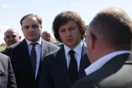 Кобахидзе ответил на заявления о задержке азербайджанских фур на границе