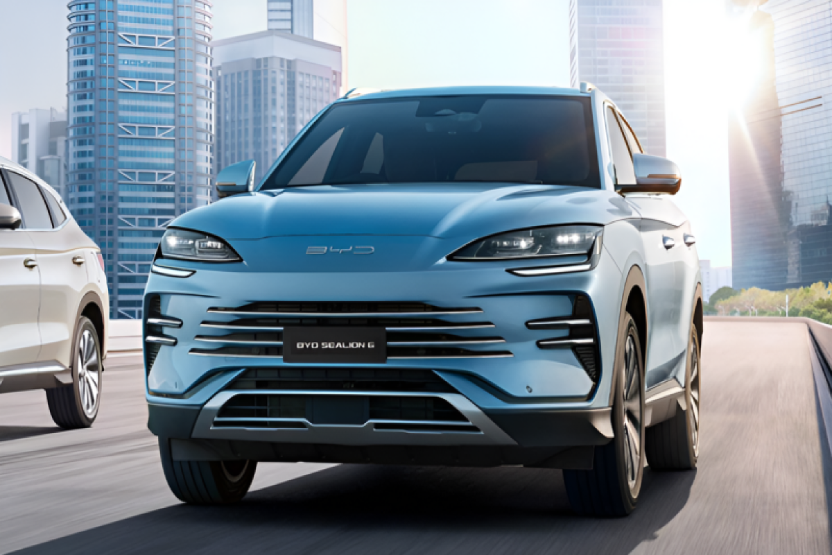 BYD представила в Японии самый доступный PHEV-кроссовер Sealion 6