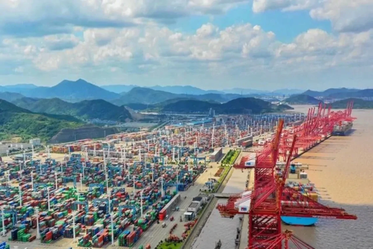 Самый загруженный порт мира преодолел отметку в 40 млн TEU