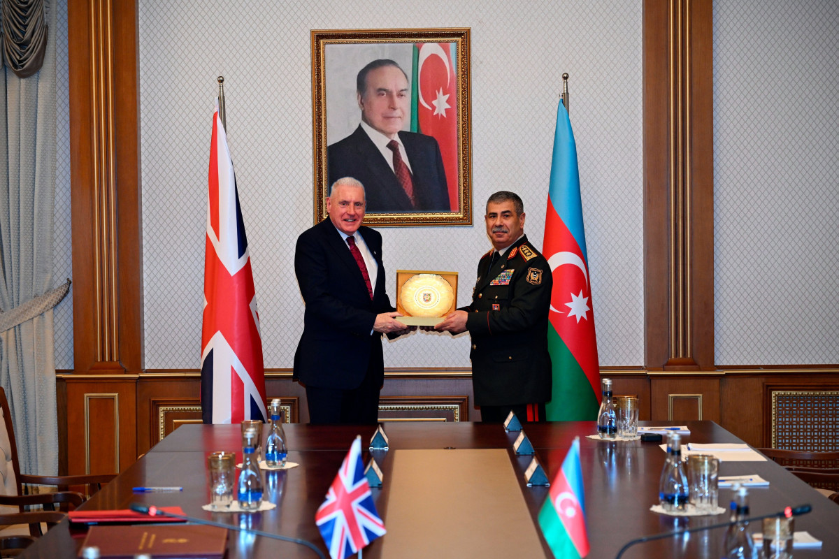 Министр обороны Великобритании совершил визит в Баку-ФОТО 