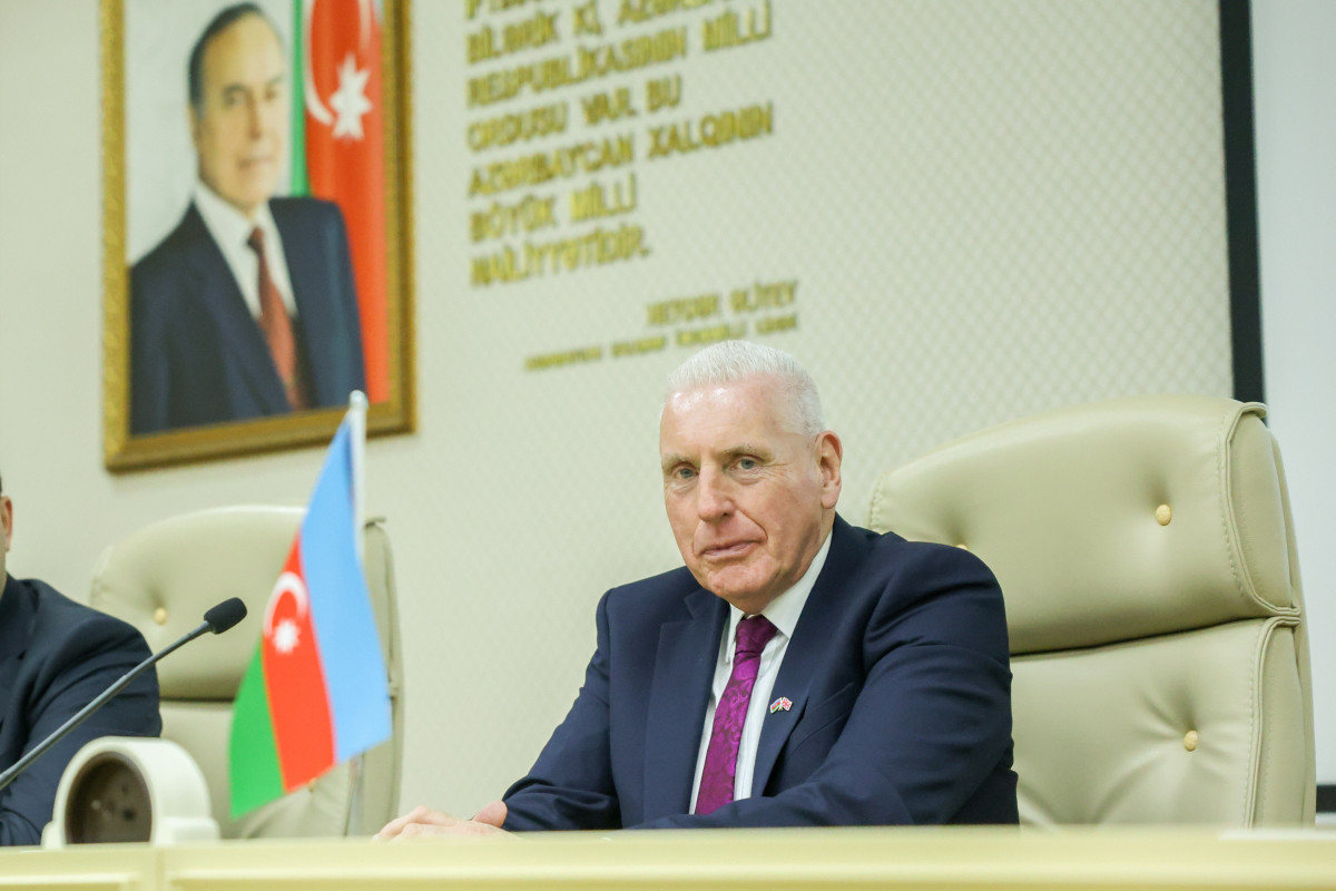Министр обороны Великобритании совершил визит в Баку-ФОТО 