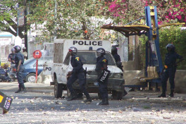 В Дакарском университете произошли ожесточённые столкновения между полицией и студентами