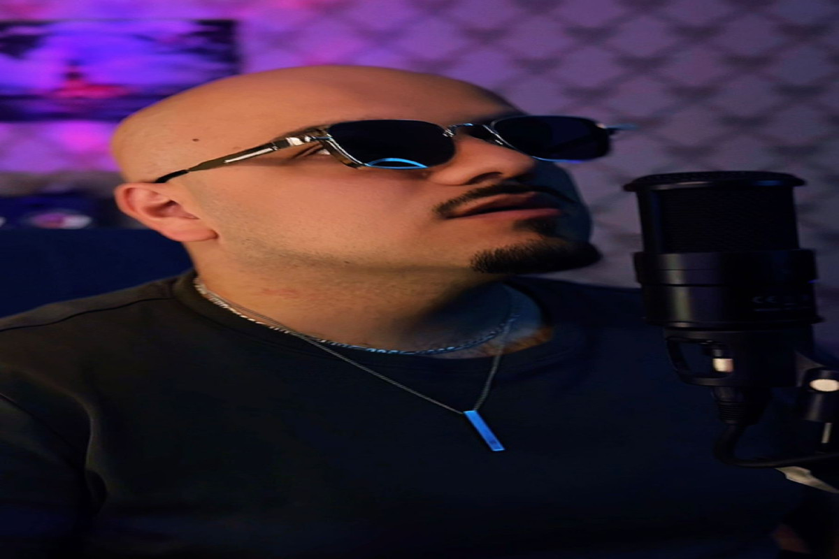 «Где я это уже слышал»: RAVEL о музыке нулевых, TikTok и поиске своего кода - ИНТЕРВЬЮ 