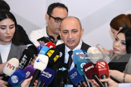 Азербайджан обратился в ЮНЕСКО по факту уничтожения исторических памятников в Западном Азербайджане