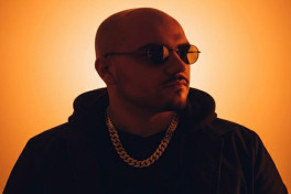 «Где я это уже слышал»: RAVEL о музыке нулевых, TikTok и поиске своего кода - ИНТЕРВЬЮ 