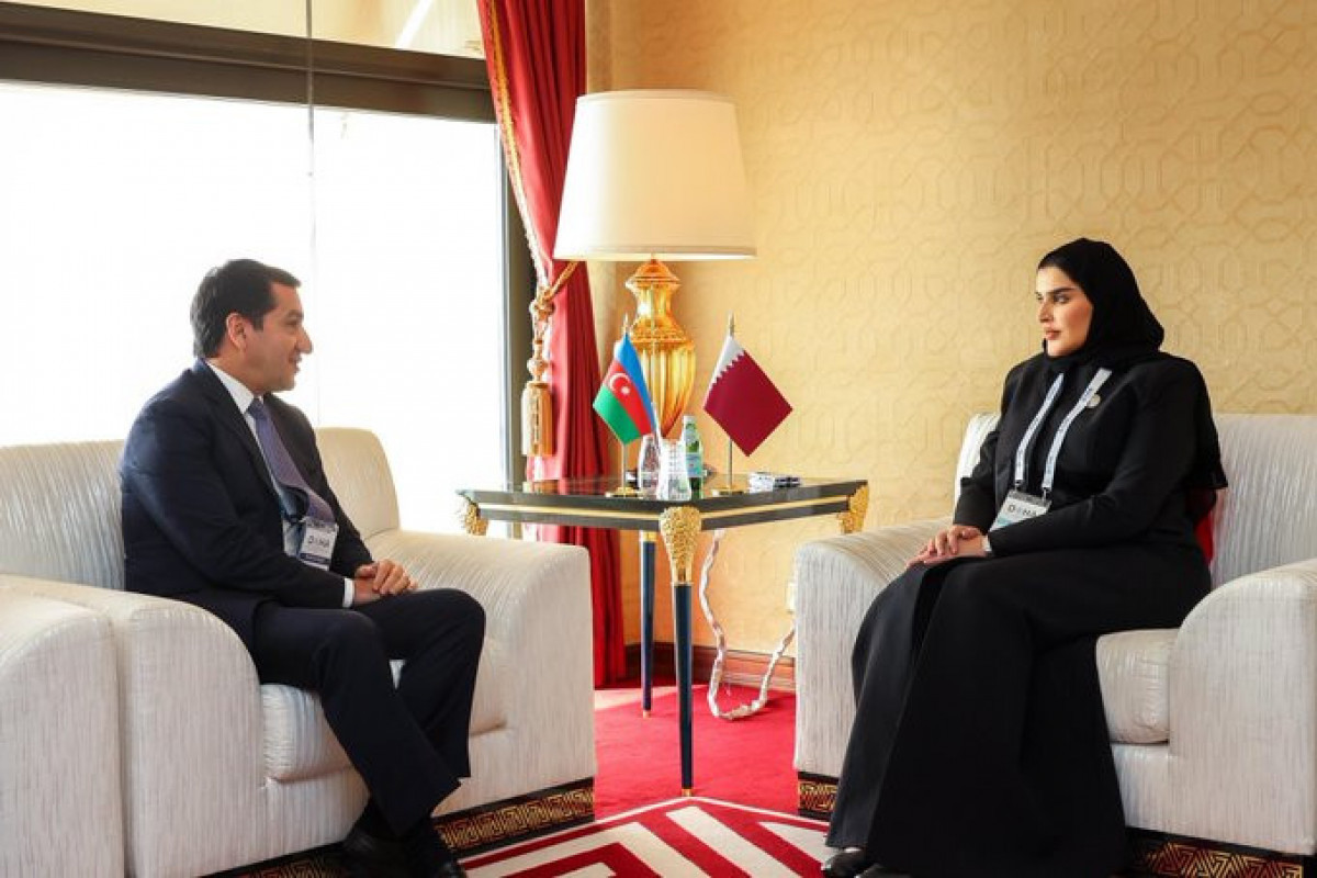 Хикмет Гаджиев встретился с государственным министром Катара