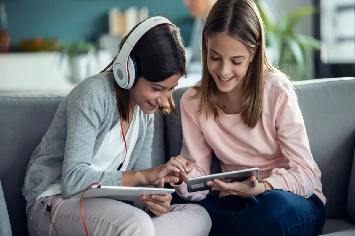 Короткие видео делают людей глупее, показало исследование