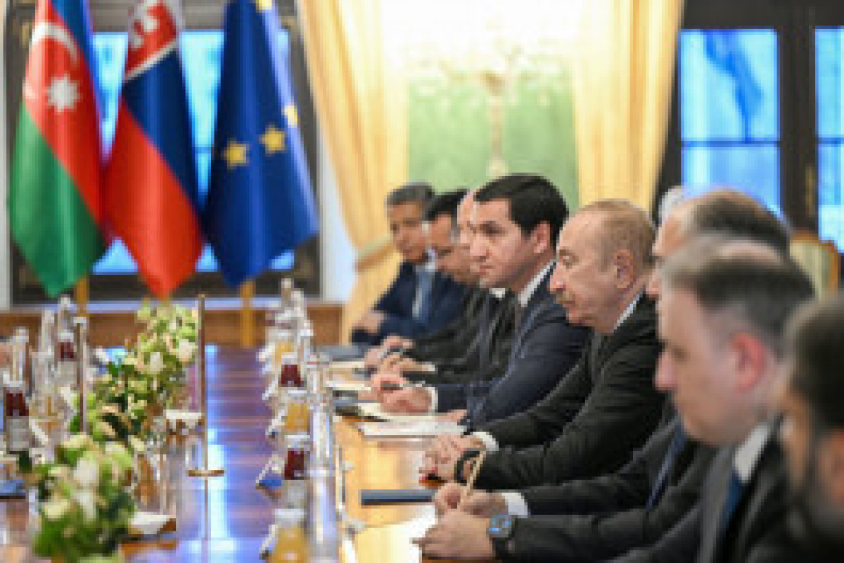 В Братиславе прошла расширенная встреча Алиева и Пеллегрини-ФОТО 