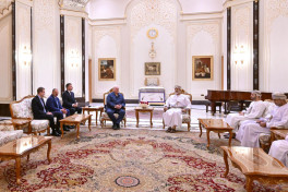 Стало известно, зачем Лукашенко брал сыновей в Оман