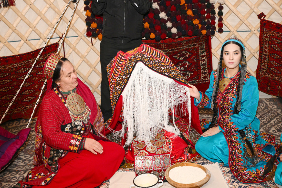 Лейла Алиева приняла участие в выставке, посвященной национальной кухне Туркменистана-ФОТО 