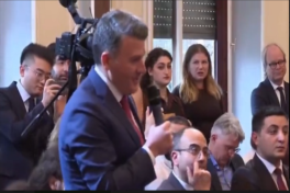 Пашинян тепло отреагировал на приветствие посла Азербайджана-ВИДЕО 