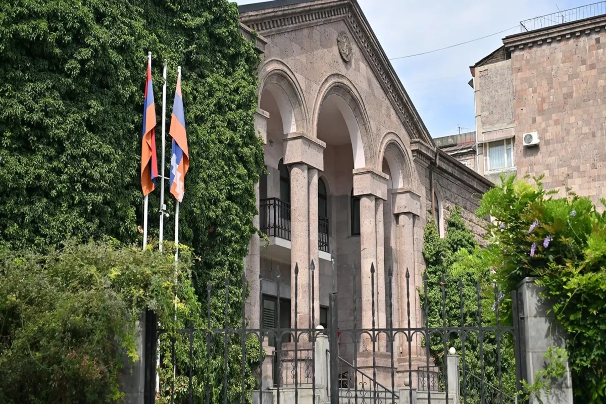 В офисе карабахских сепаратистов в Ереване проходит обыск