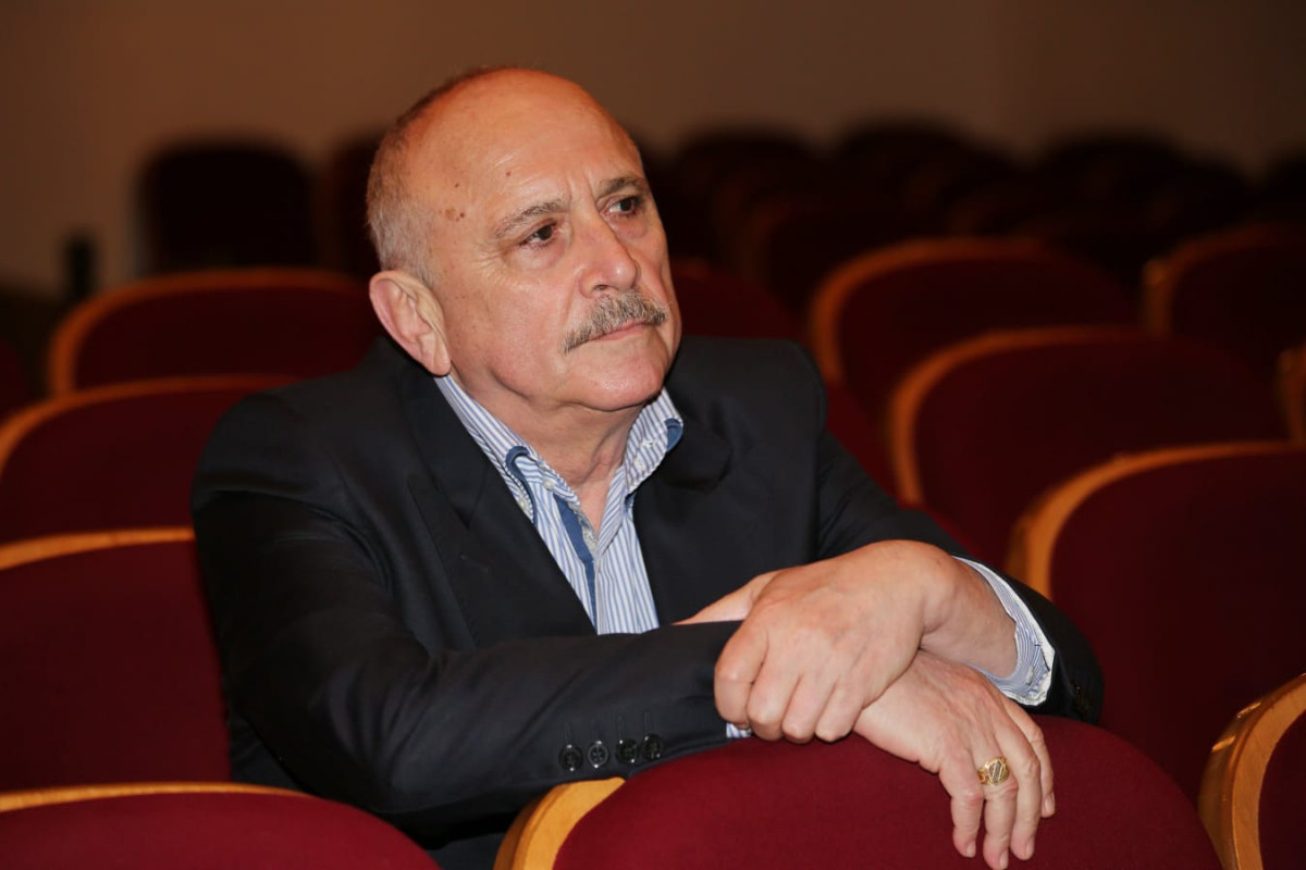 Там, где рождаются спектакли: эксклюзивное интервью с Александром Шаровским 