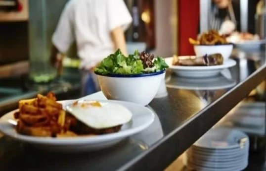 Оборот общепита в Азербайджане вырос почти на 13%