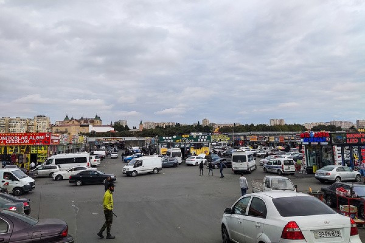 В Баку стартовала реконструкция территории «Təkər bazarı»
