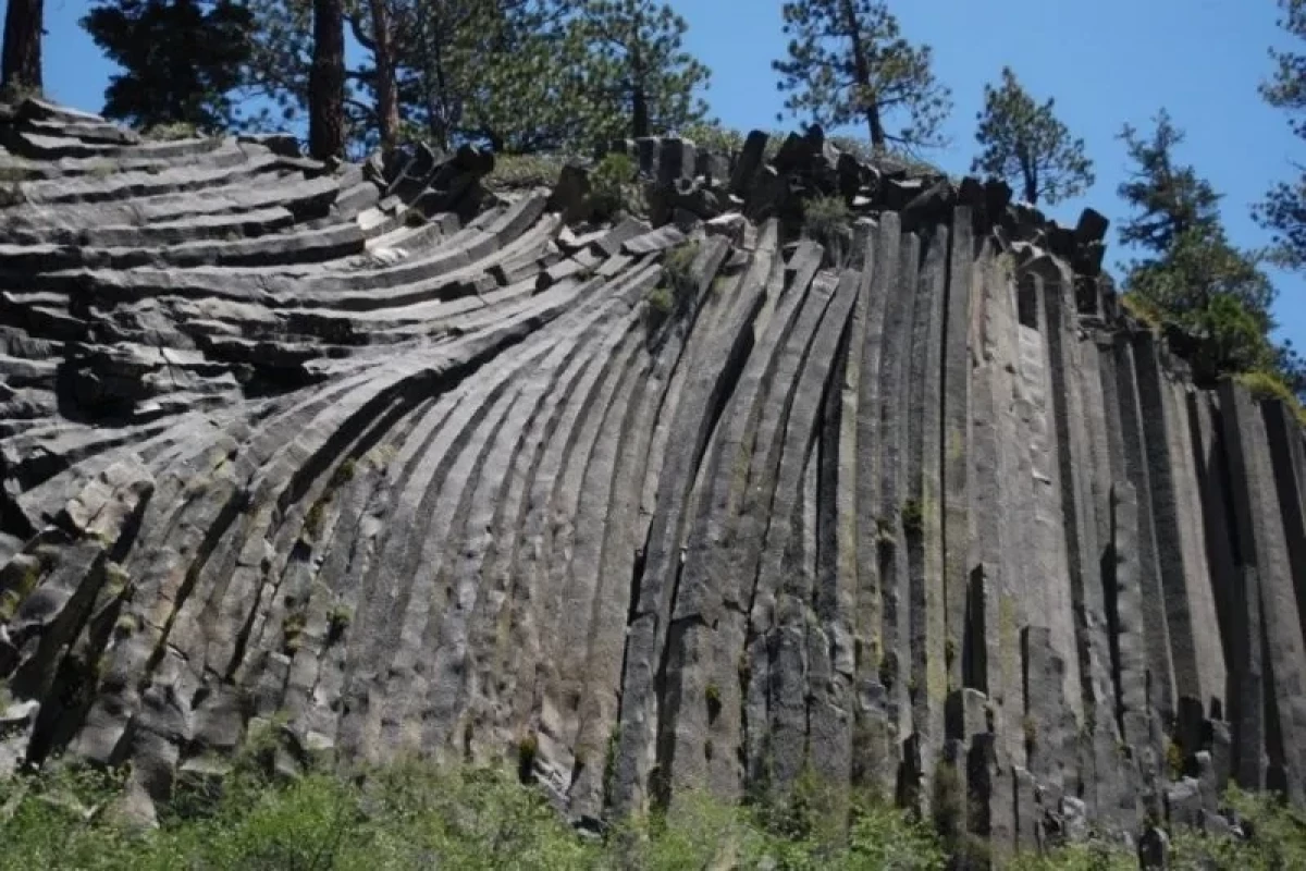 «Инопланетные» трубы Китая оказались творением природы-ФОТО 