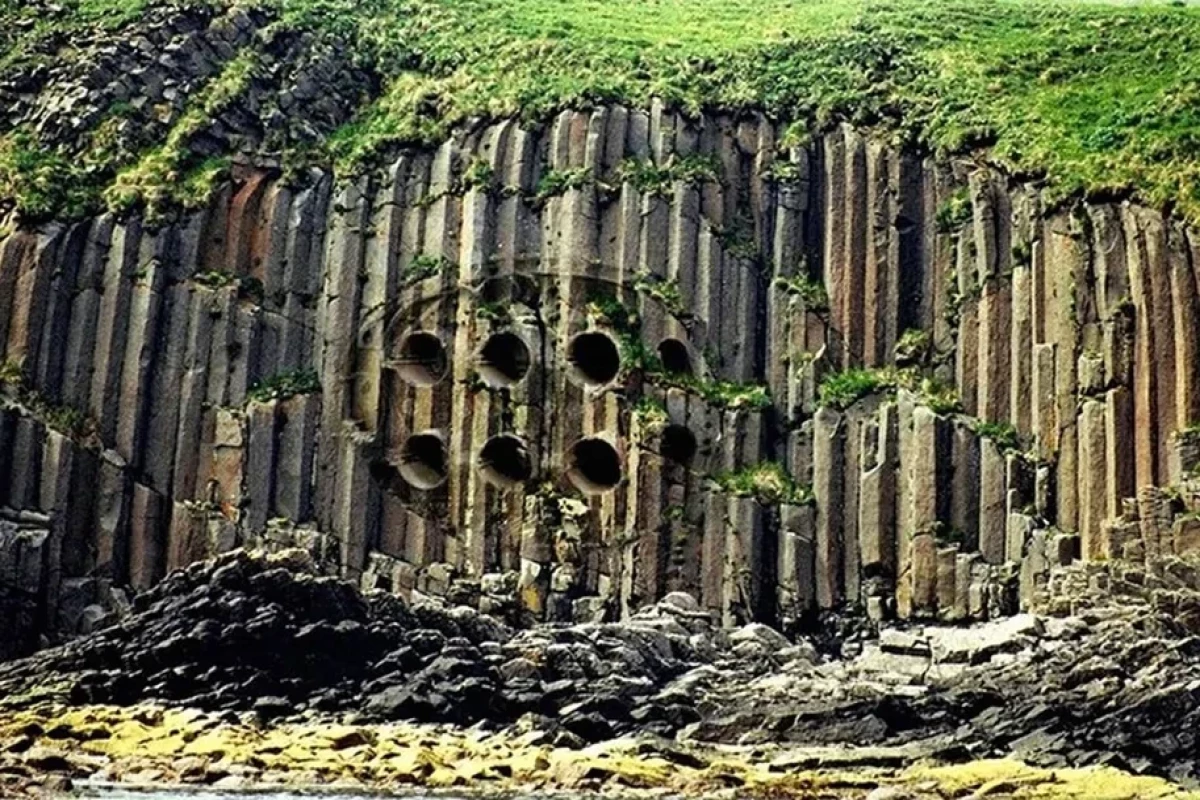 «Инопланетные» трубы Китая оказались творением природы-ФОТО 