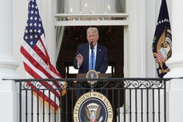 Трамп запретил въезд в США для граждан семи государств