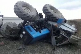 В Агдаме трактор подорвался на мине, водитель получил ранения