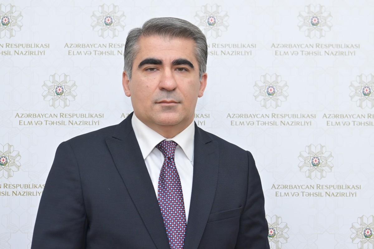 Амруллаев назначил директора в Фонд развития образования