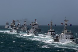 На фоне угроз Трампа Венесуэла вывела военные корабли в море