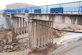 В Казахстане обрушился автомобильный мост -ВИДЕО 