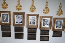 Трамп увековечил Байдена подписью "худший американский лидер"-ФОТО 