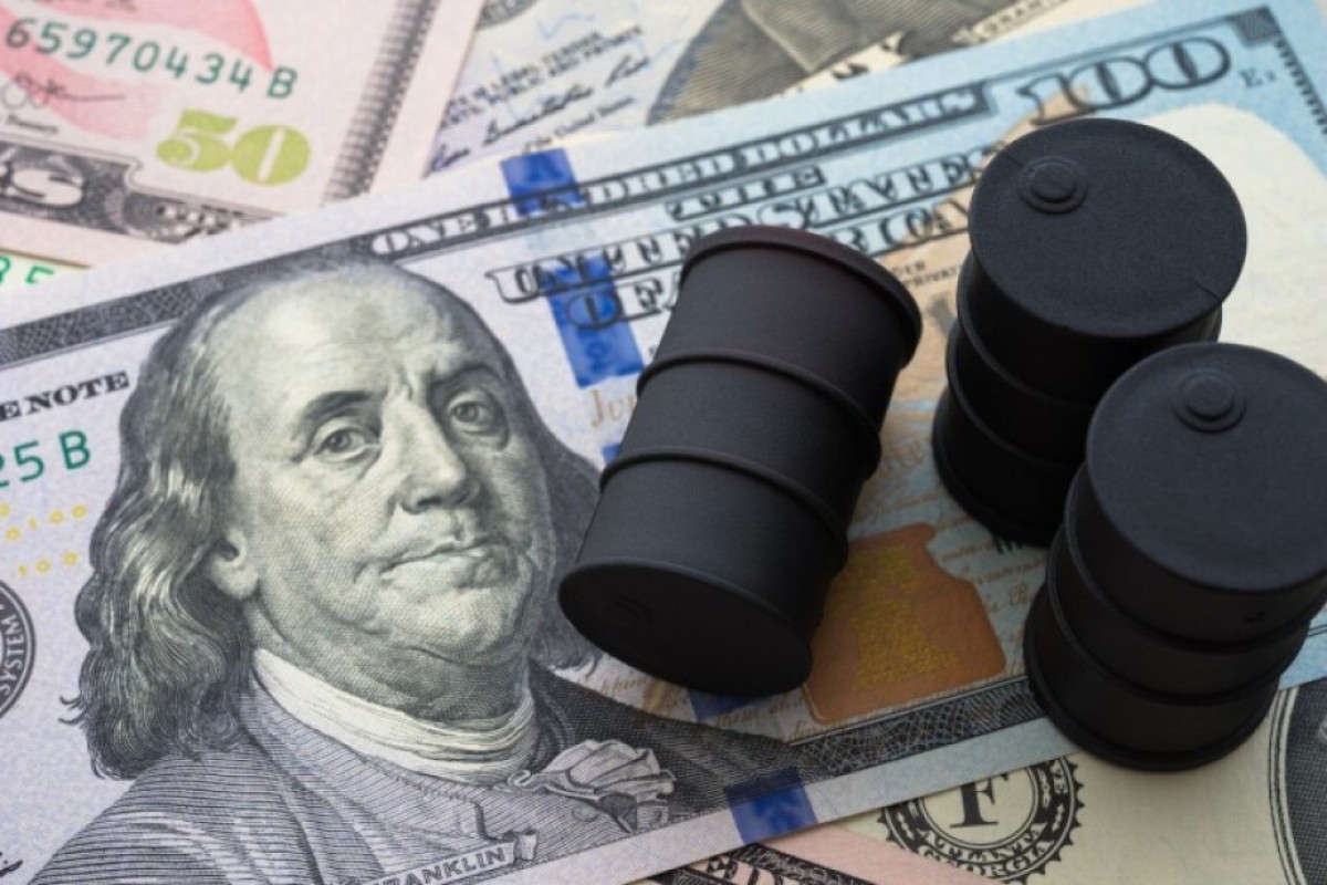 Цены на нефть Brent и WTI снизились на мировых биржах