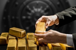 Цена золота превысила $4400 за унцию 
 