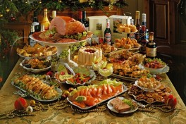 Елки, столы и ожидание чуда: цена Нового года в Азербайджане - ОБЗОР 